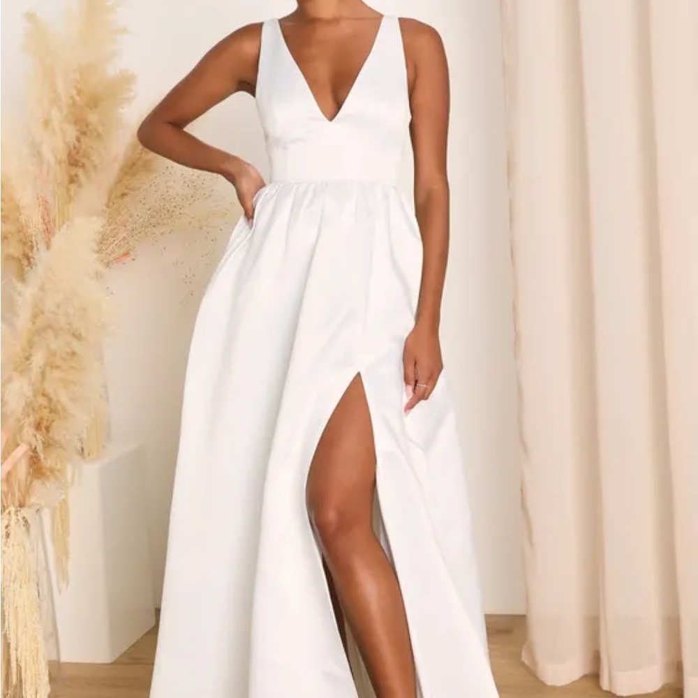 Lulu's White V-Neck Maxi Dress